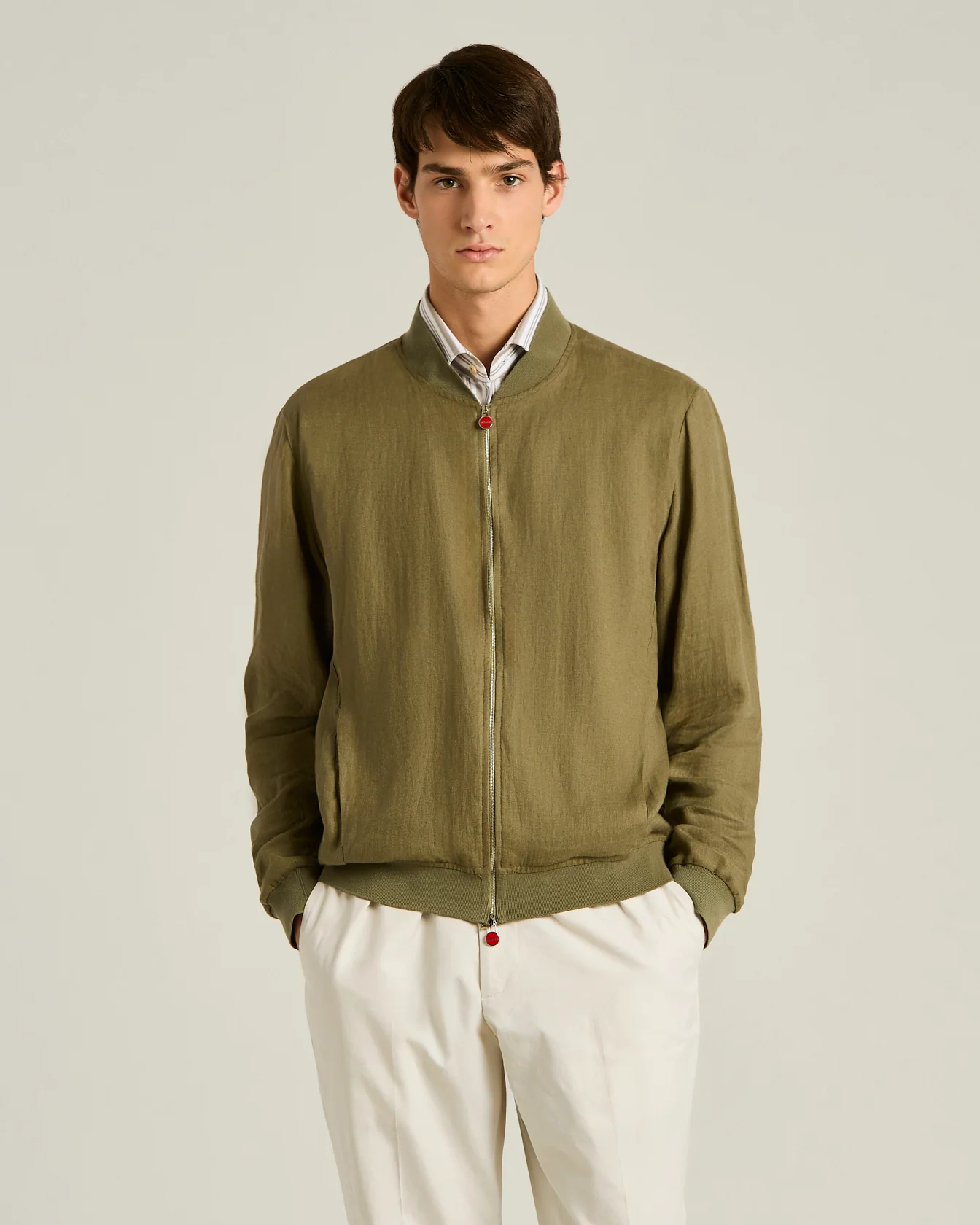 PURE LINEN JACKET WITH ZIPPER IN KHAKI - Image 2
